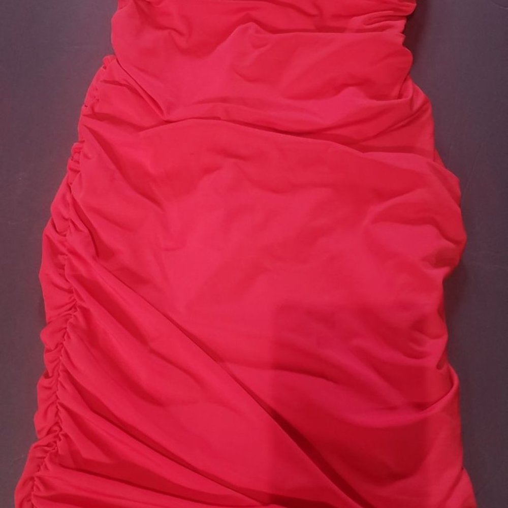 Women's Short/Little Red Dress - US 6